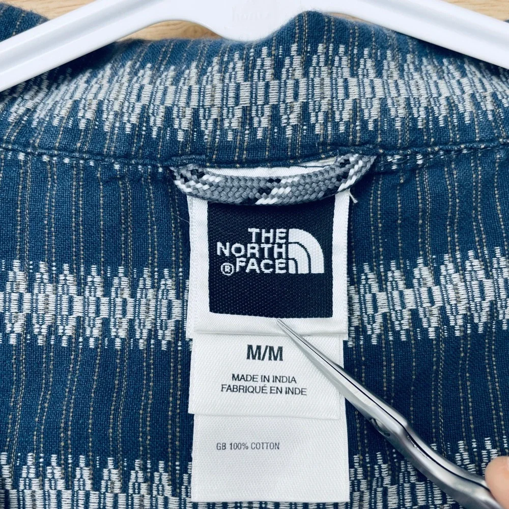 The North‎ Face Mens Short Sleeve Button Down Shirt Bundle Plaid Tribal Blue M